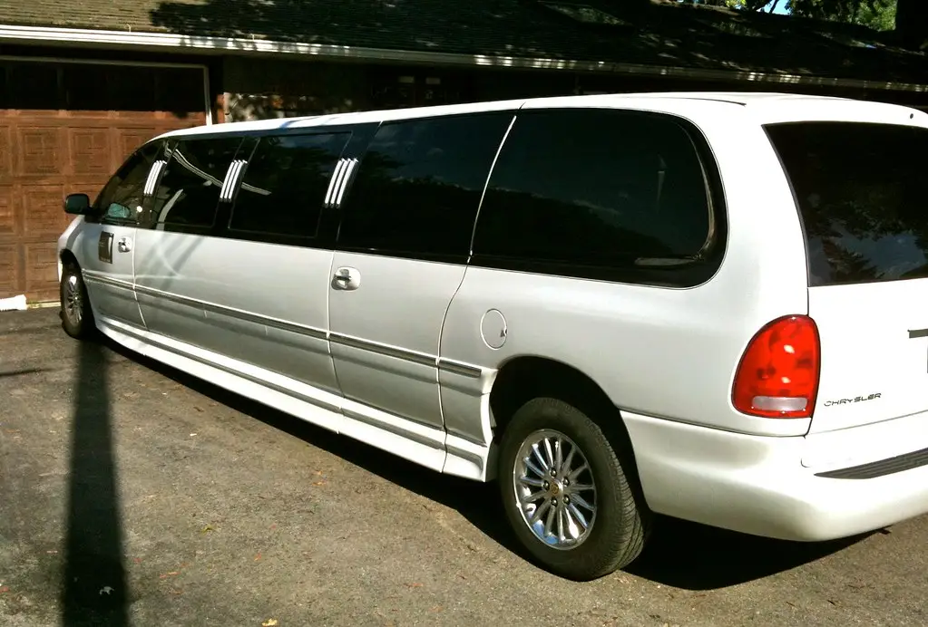 stretch limo service nyc